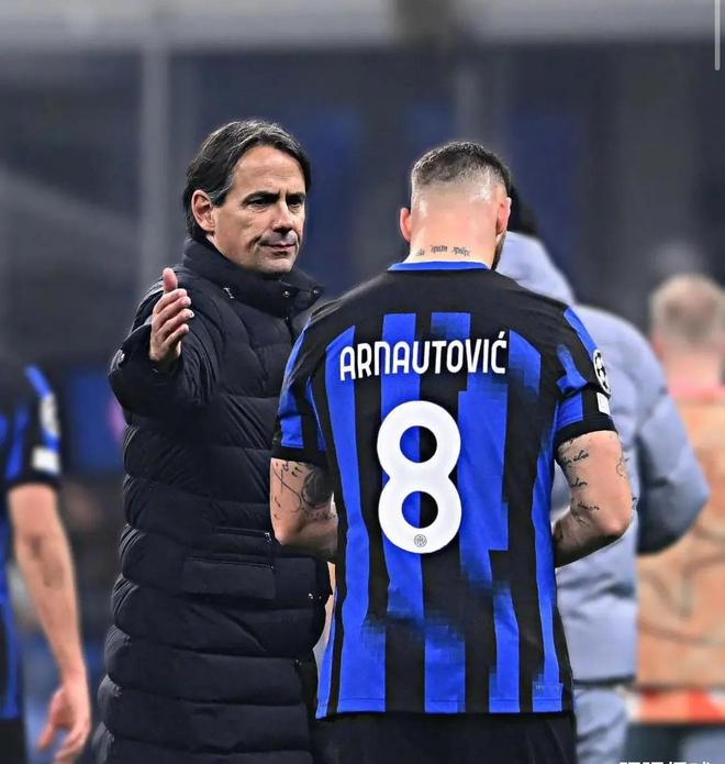 国家队的持 国家队的持