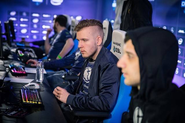 意味着两件 意味着两件