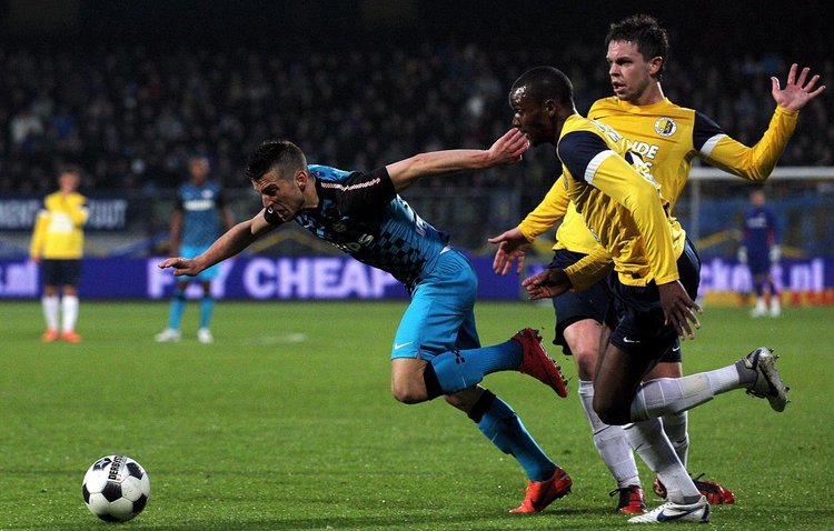 能把战线压 能把战线压